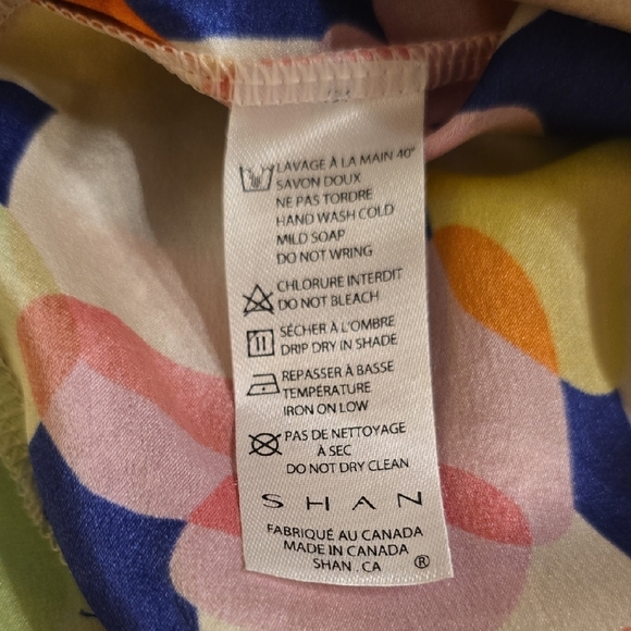 SHAN Made In Canada Multicolor Swim Coverup - Picture 13 of 16